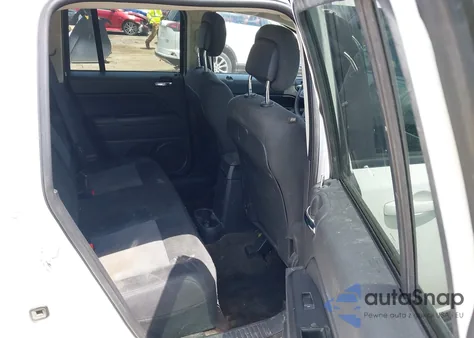 2015 Jeep Compass Sport из США, поврежденный, VIN 1C4NJDBB8FD371000